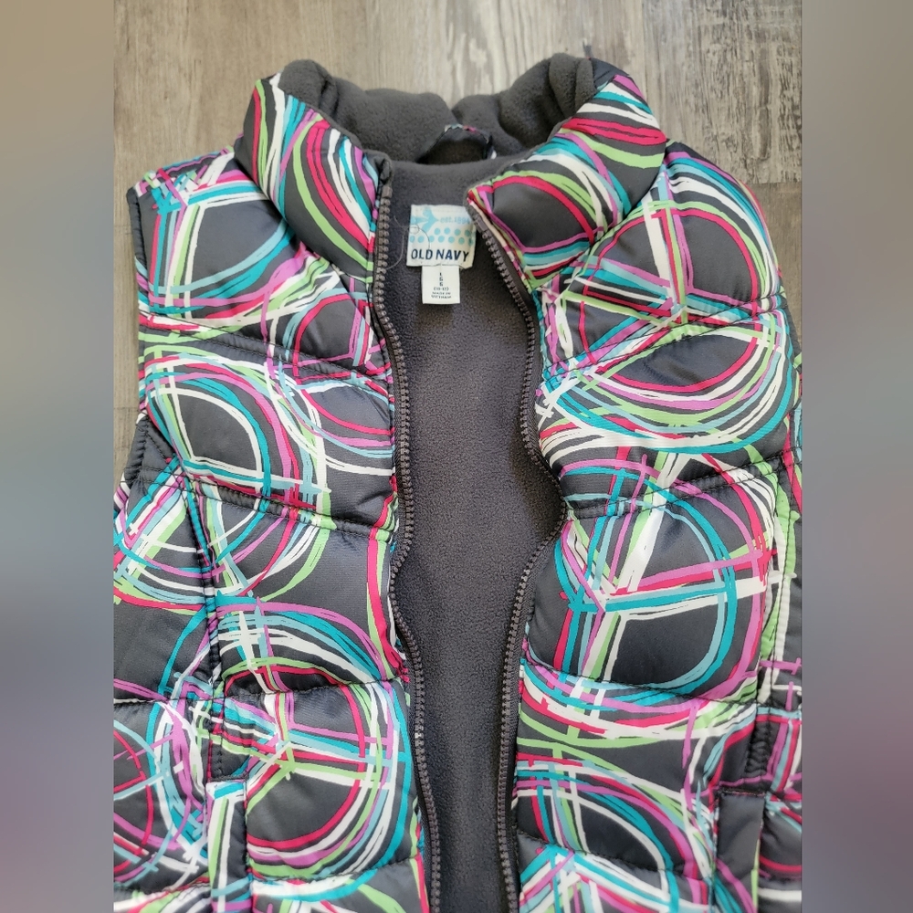 Colorful Geometric Puffer Vest - Picture 2 of 3